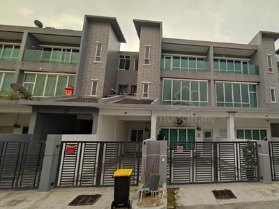 1.5 Storey Townhouse For Rent, Taman Permatang Maju 2 Sitiawan