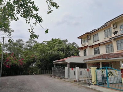 2-Sty Unfurnished Town House For Rent @ Bukit Cheng Melaka !!!!