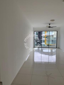 933sf Zeva Residence 2 Car Parks side by side 850m to MRT 100m Aeon