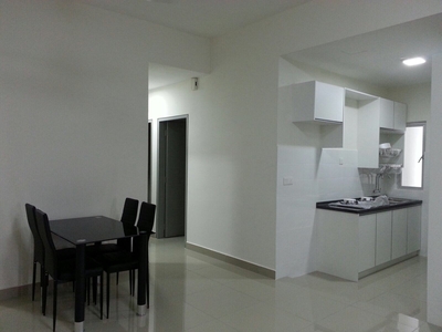 Condo For Rent in Puchong-3 Rooms Facing Lake View