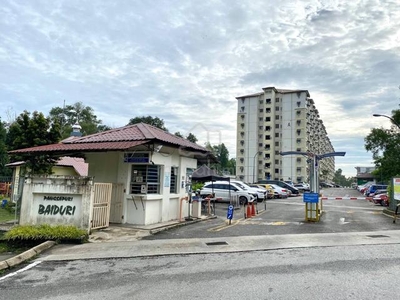 Corner unit Baiduri Court Apartment, Bandar Bukit Puchong
