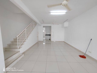 Double Storey Terrace House for Rent Setia Indah (Gated and Guarded)