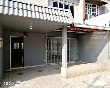 For Rent: 2 storey Taman Halaman Ampang, Watan