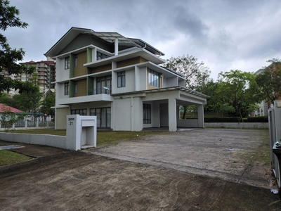 Fully Furnished facing Lake 2.5storey bungalow with lift Danau Mutiara Putrajaya P16
