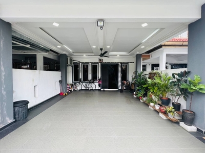 FULLY RENOVATED NICE HOUSE 2 Storey Terrace Taman Lestari Putra Seri Kembangan