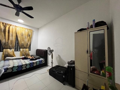 Gelang Patah Room Rental