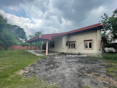 Huge land bungalow in prime area.
