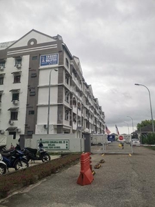 Kampung Lapan FREEHOLD Apartment Ground Floor unit For Sale