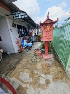 Low Cost 2 Storey End Lot With Land Permas Jaya