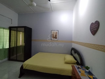 Male Single Room At Batu Pahat Town For Rent