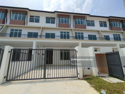 New Unit, 3 Storey Hse Kundang Jaya, Taman Scientex Kundang, Freehold