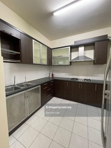 Ready to move in unit. Walking distance to MRT.