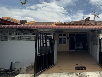 Renovated & Extended Single Storey Terrace Sp 7, Bandar Saujana Putra, Non Bumi Lot