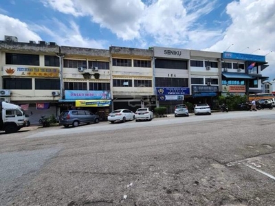 Rosmerah, 3 Storey Shoplot, Taman Molek,Johor jaya,Rental income 4k