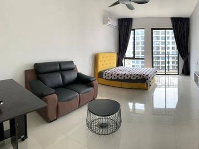 Studio, Fully Furnished, Balcony @ Country Garden Central Park