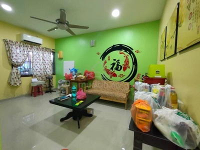 Taman Selatan single storey renovated and extended good area unit