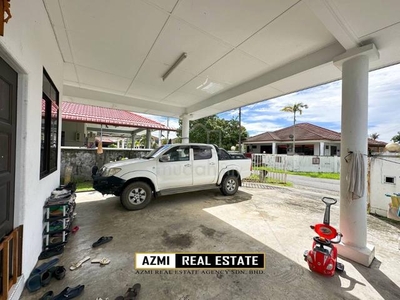 Well Maintained Taman Delight Single Storey Semi Detached Airport Miri