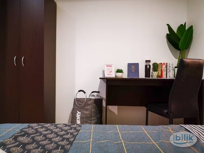 ‍♀️Female Unit ‍♀️ Single room queen bed for employee in Kota Damansara Petaling Jaya
