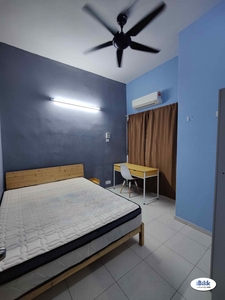 Middle-Room at Landed House Near Glomac Centro, Bandar Utama