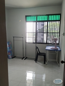 Middle Room for chinese tenant (with 1 car park) at Butterworth, Seberang Perai