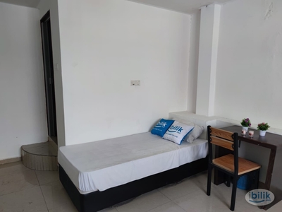 Single Room For Rent at Bandar Botanic, Klang near HTAR