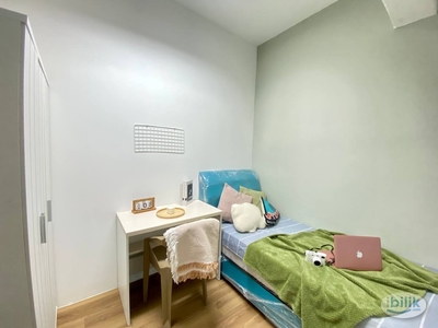 Spacious room near MRT, perfect for students or professionals! 11 min International Medical University