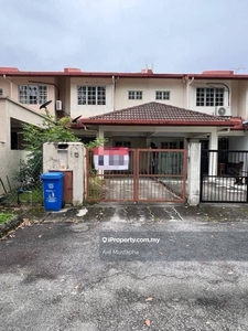 Facing open unit! Walking distance to Uitm! Great Location!