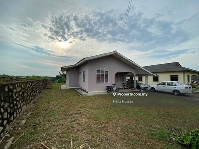 Single Storey House @ Taman Mutiara Desaru For Sale.