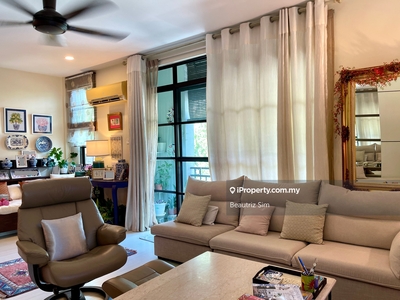 Tranquil and Spacious Apartment Living in a Prime Neighborhood