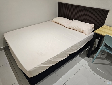 0% Deposit!!! Fully Furnished Middle Room with Private Bathroom for Rent at Bandar Mahkota Cheras @ BMC Mall.