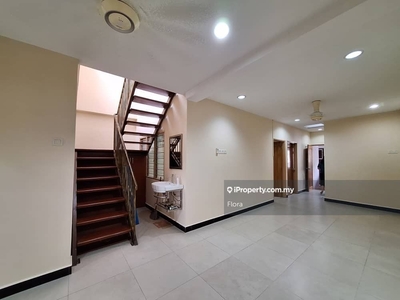 1.5 storey terrace house for Rent OUG
