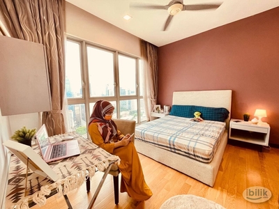 [Actual Room] Rent Room In Regalia KL - Have Infinity Rooftop Pool ️ ‍♂️✨ Your Perfect Haven for Convenience and Comfort!