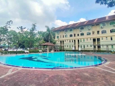 Bayu Puteri 1 Apartment - 6 min to Mid Valley Southkey