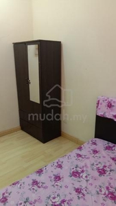 Beautiful Medium Room,Female,Putra Suria Resident,2 Min CHERAS LRT