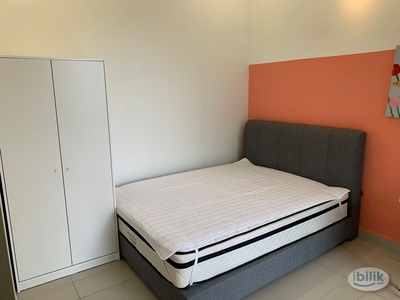 [ Bus Infront Direct to MID VALLEY MEGAMALL] Balcony Room for Rent at SkyVille @ Benteng 8, Old Klang Road KL