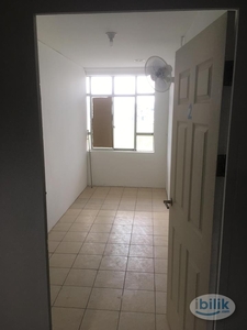 Common Room For Rent (PermyMall Area)