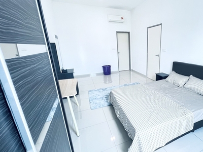 Cozy Master Room at Solaria Residences , Bayan Lepas for Rent !! NEAR Penang Airport !! FREE WIFI !!