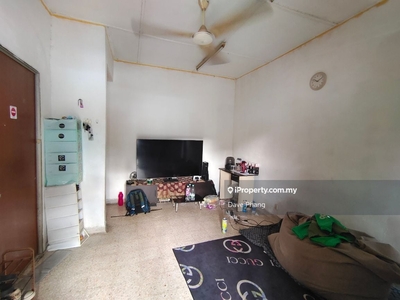 Freehold Terrace Walking distance to LRT, Tar Umt, parking 2 cars