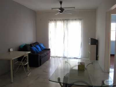Furnished Medium Room Near LRT, Setiawalk & Bandar Puteri
