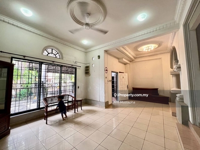 Gated guarded. Great Location. Spacious house with 5 bedroom