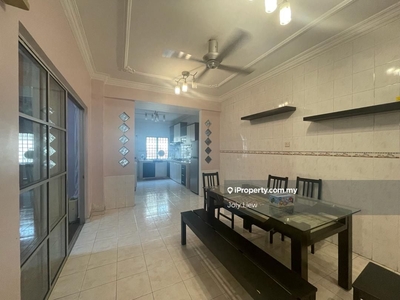 Gated n guarded,Renovated,kitchen Extended