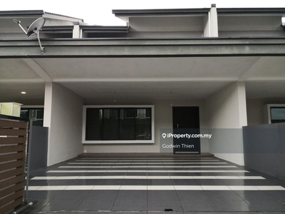 Green Gates Double-Storey Intermediate Terrace for Rent