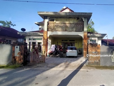 Kampung Bechah Paku, Kok Lanas Bungalow for auction