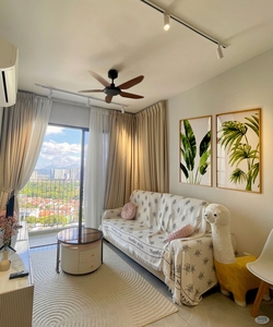 KL Cozy Modern Room To Rent