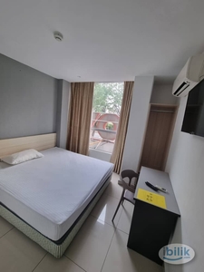 Master room for rent at Damansara Inn with private bathroom Atria Mall