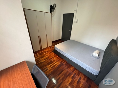 Puchong Medium Room for Rent at Bandar Puteri 10