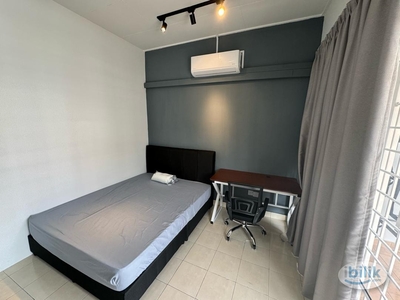 Medium Room with Balcony to Rent at Puteri 10 @ Bandar Puteri Puchong [Landed House]