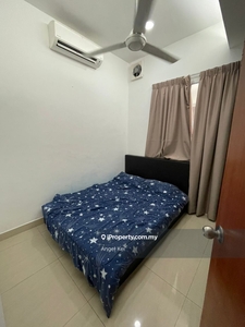 Middle room for rent at Anggunpuri Dutamas Segambut KL