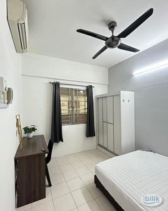 NEAR BRT, OCT MOVE IN MEDIUM ROOM WITH FULLY FURNISHED, INCLUDING WATER BILLS AND WIFI. NEAR SUPERMARKET