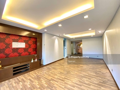 Near to KLCC. Walking Distance to LRT Station. Renovated Unit